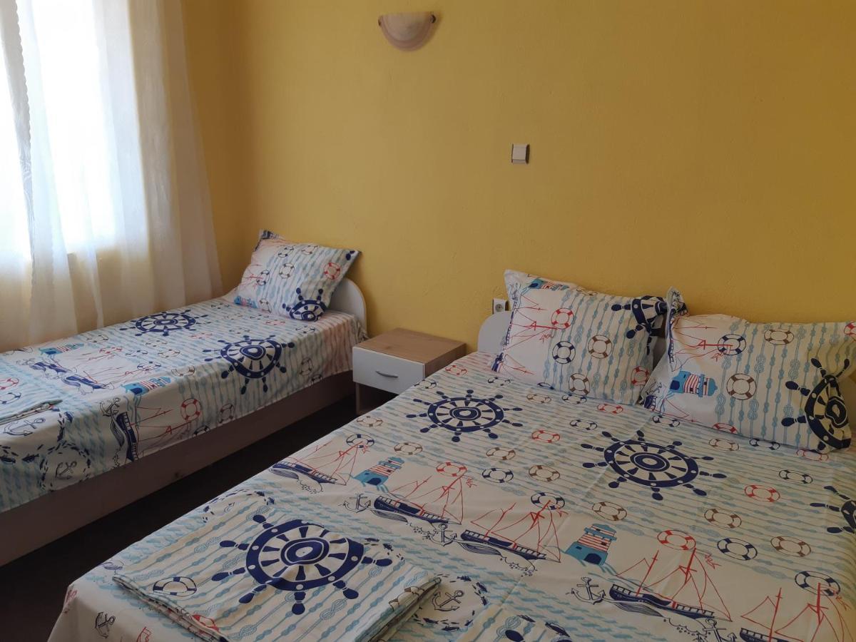 Kazlarov Guest House Kiten  Exterior foto